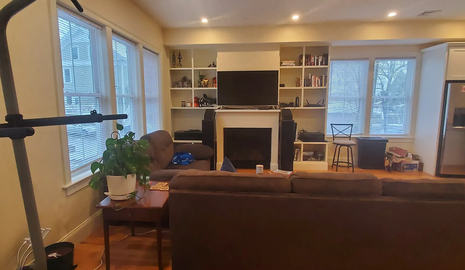 4 bed, 3.5 bath, 2500 sqft, $5,500 — Photo 2