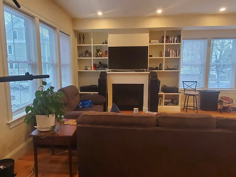 7 Sparhawk St #B — Photo 2