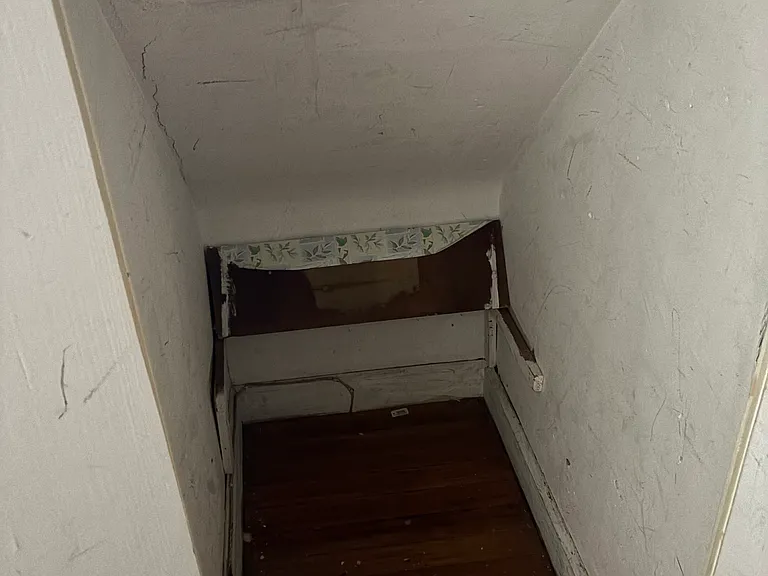 Gordon St — Photo 8