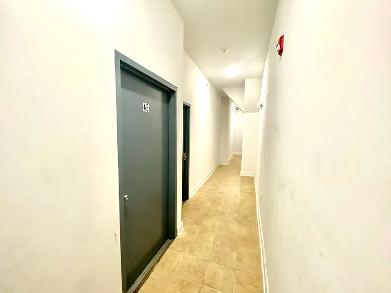 439 N 13th St #3E — Photo 16