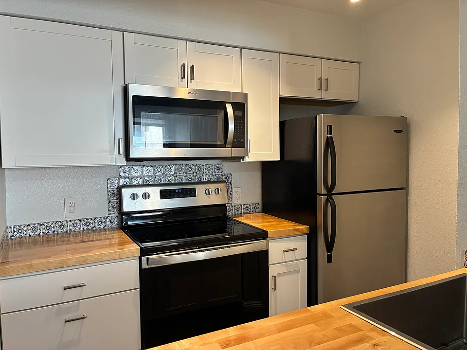 941 Calle De Arce #1008