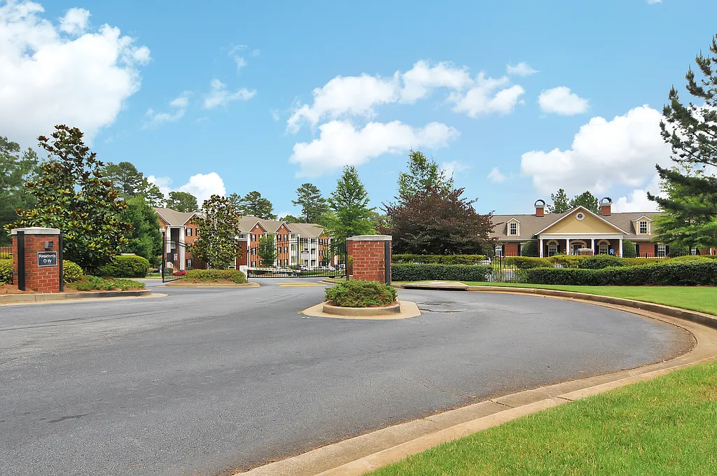 Magnolia Village Apartments — Photo 2