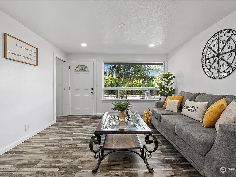 7831 S Sheridan Ave #1 — Photo 3