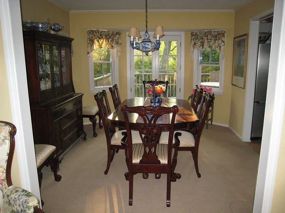 Formal DR w/ French doors to deck
