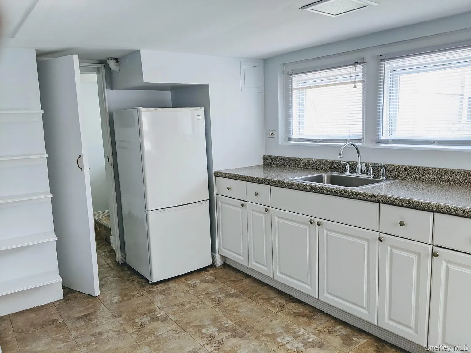 1 bed, 1.0 bath, 600 sqft, $2,200 — Photo 2