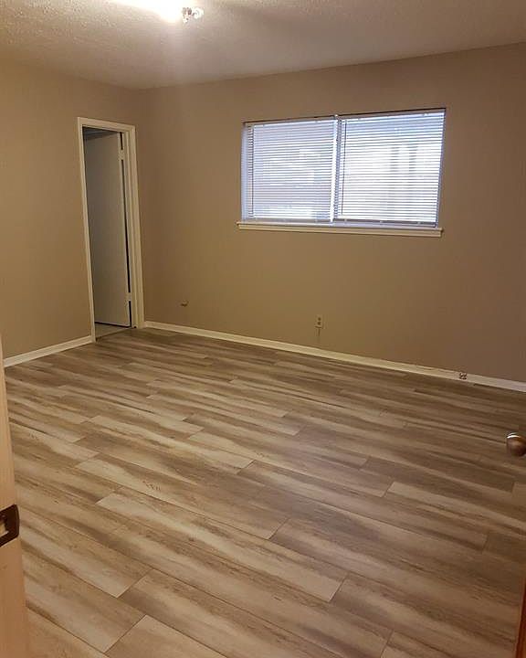 1st image of 11439 Blackhawk Blvd