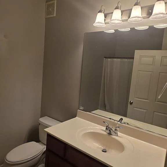 2250 Aurora Dr — Photo 14
