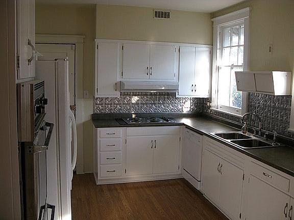Another view of the kitchen
