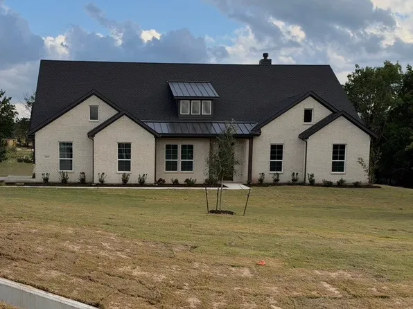 809 Zachary Michael Ct, Springtown, TX 76082