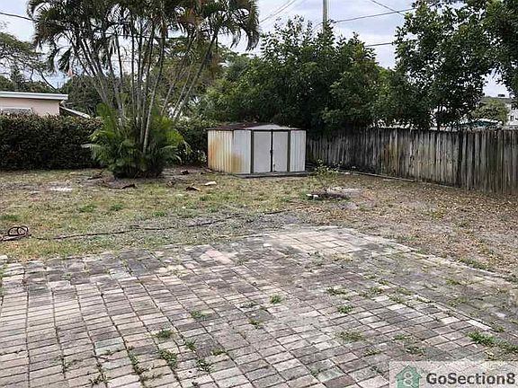 3rd image of 1818 NE 48th Ct