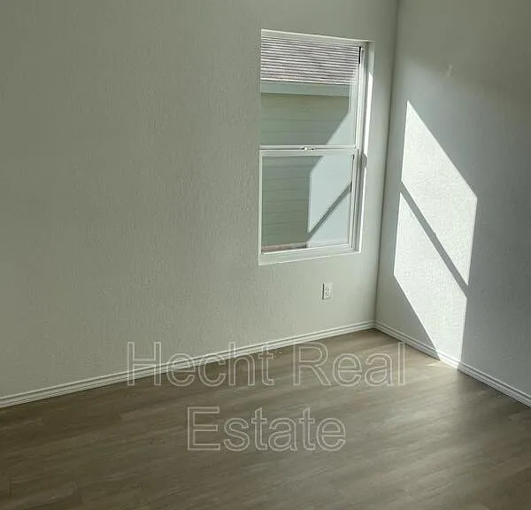 2906 Green Finch — Photo 19