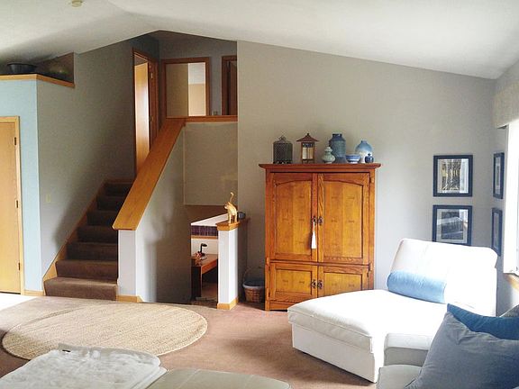 5th image of 720 Autumn Crest Dr