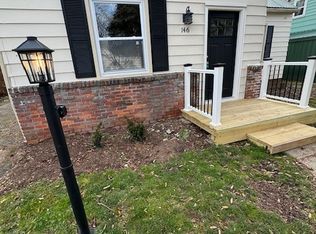 146 Meadowbrook Rd, Rochester, NY 14620