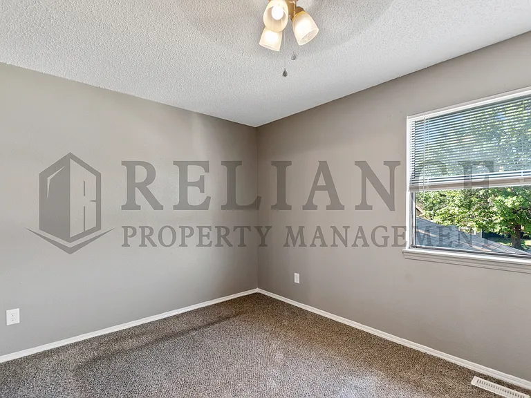1526 E Fortuna St — Photo 21