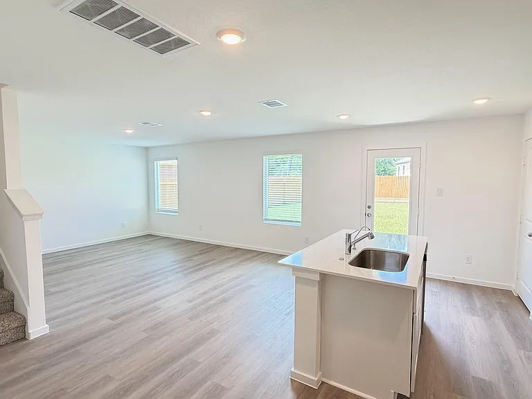 11631 Ruffian Dr — Photo 3