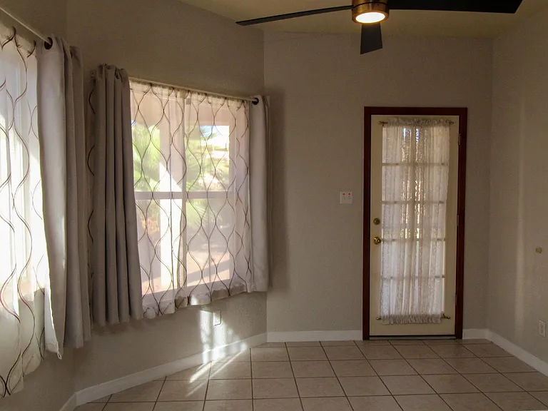 2081 Paseo Del Prado Dr — Photo 10