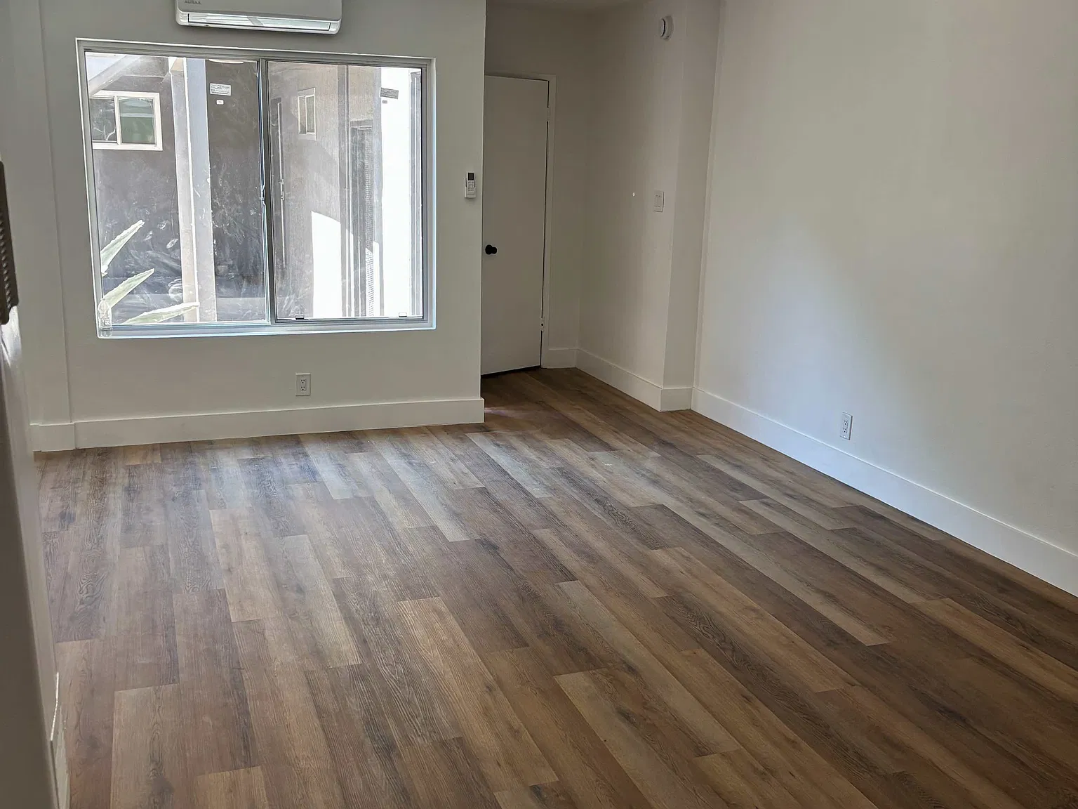Studio, 500 sqft, $1,895 — Photo 3