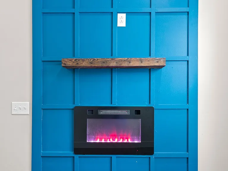 State Street Flats Apartments with Electric Fireplace