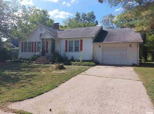 703 Kensington Ave, Mount Vernon, IL 62864