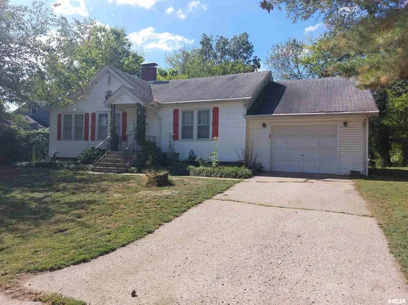 703 Kensington Ave, Mount Vernon, IL 62864