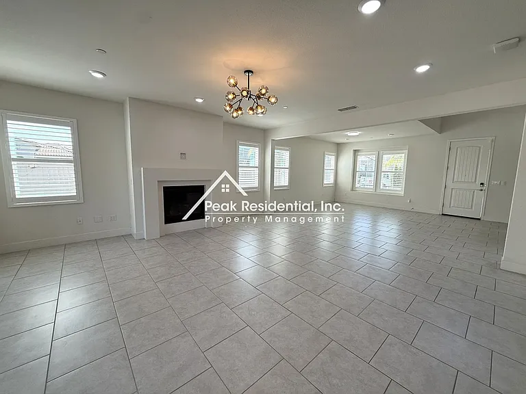 3535 Heron Ct — Photo 5