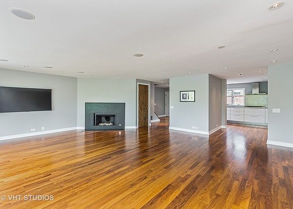2nd image of 1720 N La Salle St #21