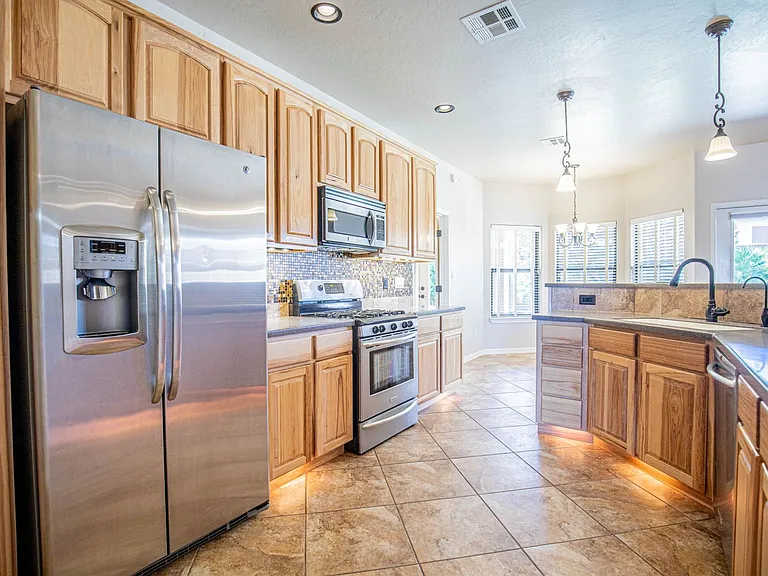 1124 Pajarito Dr — Photo 13