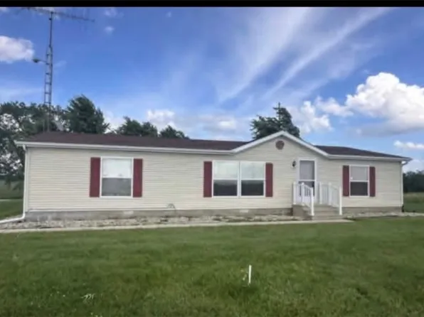 602-3000 East Rd, Stewardson, IL 62463