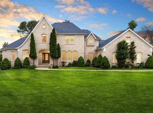 6521 Cottage Hill Ln NE, Cedar Rapids, IA 52411