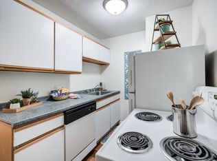 Lakeshore Drive Apartment Homes, Cincinnati, OH 45237