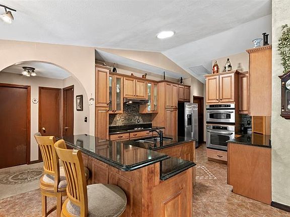 5th image of 1870 E Crowley Cir