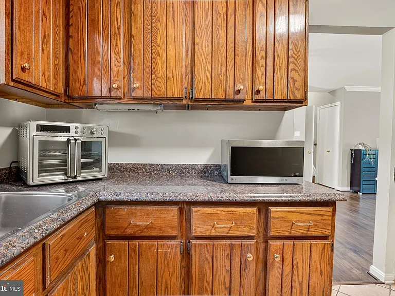 7708 Viceroy St — Photo 15