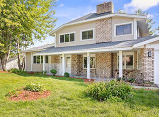 7951 Island Rd, Eden Prairie, MN 55347