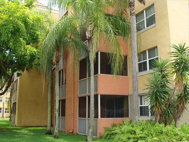 2nd image of 8363 Lake Dr APT 107