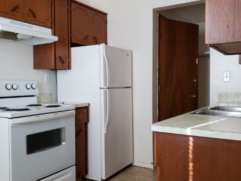 1st image of 4413 51st Ave #1