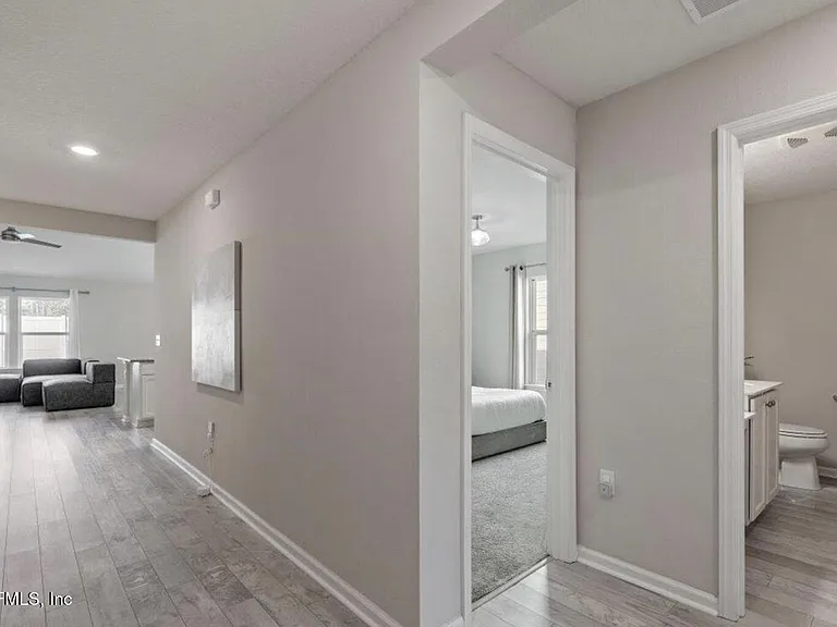 3106 Hawks Hill Ln — Photo 4