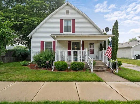 220 N Collins St, Fowlerville, MI 48836