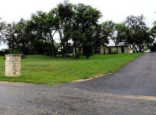 231 Woodland Trl, San Marcos, TX 78666