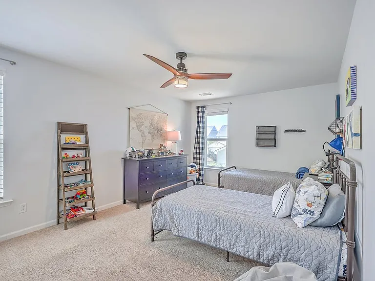 2147 Kemmerlin St — Photo 7