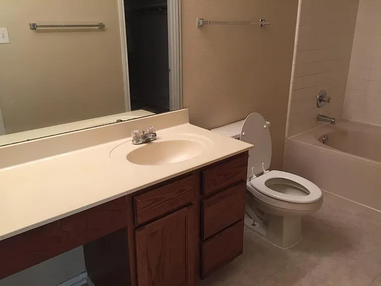 13304 Thome Valley Dr — Photo 24