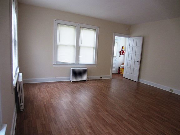 2nd image of 22 Lawrence Ave #3