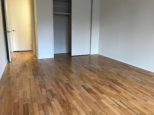 Rented by Avenues Real Estate | media 7
