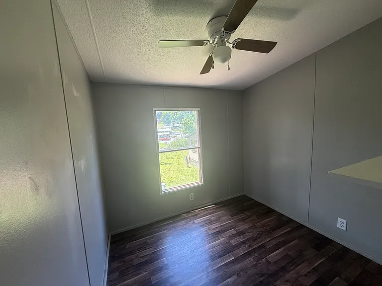 220 Thor Ln — Photo 13