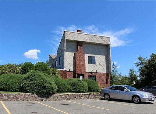 5th image of 500 Governors Dr APT 22