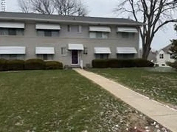 5946 Alan Dr APT 47, Brighton, MI 48116