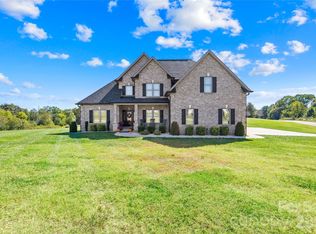 895 Oak Ridge Farms Cir, Newton, NC 28658