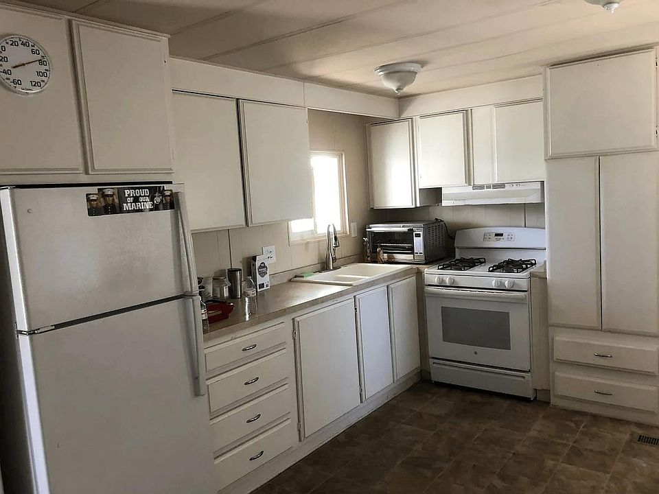 2nd image of 7452 Huckleberry Ln
