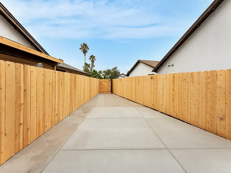 8869 Jade Coast Dr — Photo 3
