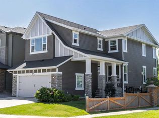 184 E Cougar Ridge Mnr SW, Calgary, AB T3H0V4