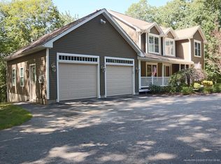 25 Hillview Ln, Lewiston, ME 04240